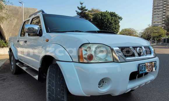 Nunua Ilio tumika Nissan Hardbody Nyeupe Gari ndani ya Maputo nchini Maputo