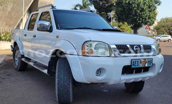 Comprar Usado Nissan Hardbody Branco Carro em Maputo em Maputo Comprar Usado Nissan Hardbody Branco Carro em Maputo em Maputo