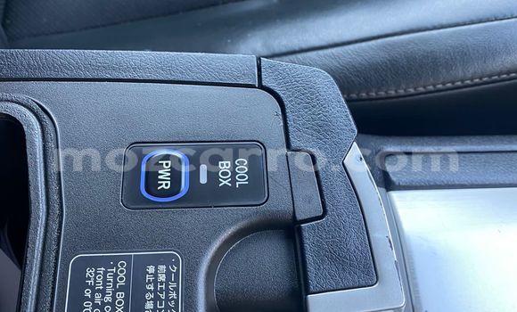 Buy Used Toyota Land Cruiser White Car in Maputo in Maputo Buy Used Toyota Land Cruiser White Car in Maputo in Maputo