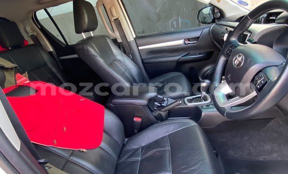 Nunua Mpya Toyota Land Cruiser Prado Nyekundu Gari ndani ya Maputo nchini Maputo Nunua Mpya Toyota Land Cruiser Prado Nyekundu Gari ndani ya Maputo nchini Maputo