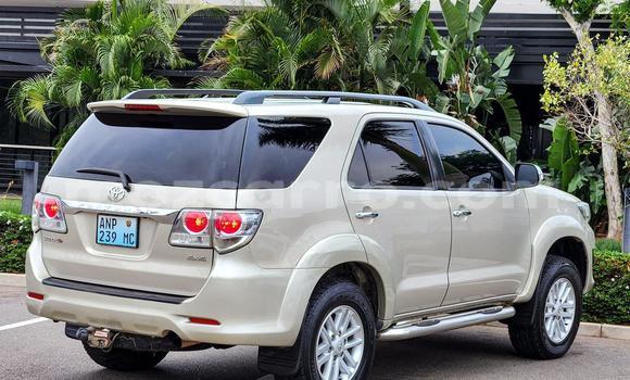 Comprar Usado Toyota Fortuner Prata Carro em Maputo em Maputo Comprar Usado Toyota Fortuner Prata Carro em Maputo em Maputo
