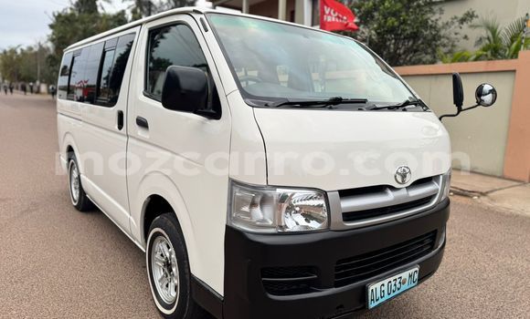 Comprar Usado Toyota Hiace Branco Carro em Maputo em Maputo