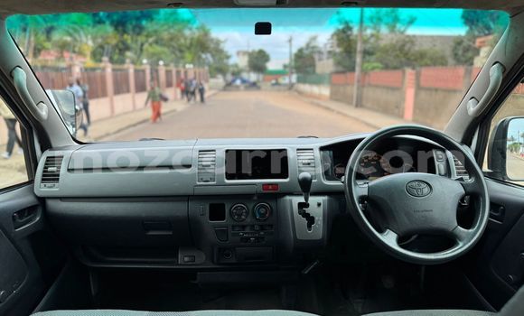 Buy Used Toyota Hiace White Car in Maputo in Maputo Buy Used Toyota Hiace White Car in Maputo in Maputo