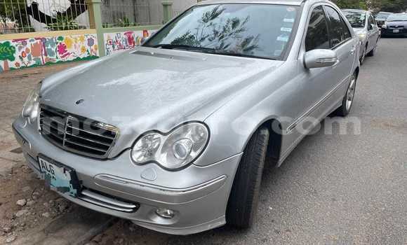 Comprar Usado Mercedes-Benz C180 coupe De outros Carro em Maputo em Maputo Comprar Usado Mercedes-Benz C180 coupe De outros Carro em Maputo em Maputo