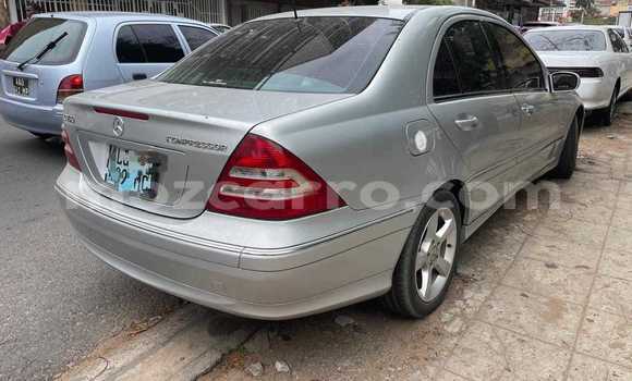 Comprar Usado Mercedes-Benz C180 coupe De outros Carro em Maputo em Maputo Comprar Usado Mercedes-Benz C180 coupe De outros Carro em Maputo em Maputo