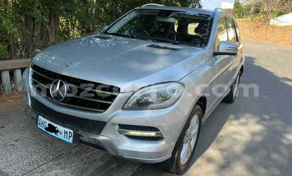 Nunua Ilio tumika Mercedes‒Benz M-Class Fedha Gari ndani ya Maputo nchini Maputo Nunua Ilio tumika Mercedes‒Benz M-Class Fedha Gari ndani ya Maputo nchini Maputo