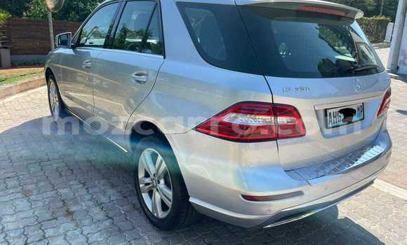 Nunua Ilio tumika Mercedes‒Benz M-Class Fedha Gari ndani ya Maputo nchini Maputo Nunua Ilio tumika Mercedes‒Benz M-Class Fedha Gari ndani ya Maputo nchini Maputo