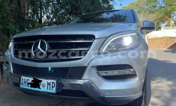 Nunua Ilio tumika Mercedes‒Benz M-Class Fedha Gari ndani ya Maputo nchini Maputo Nunua Ilio tumika Mercedes‒Benz M-Class Fedha Gari ndani ya Maputo nchini Maputo