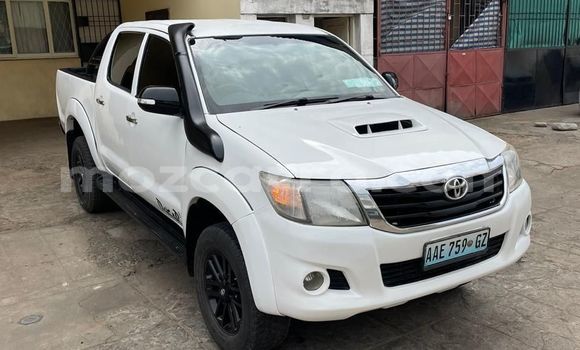 Comprar Usado Toyota Hilux Branco Carro em Maputo em Maputo Comprar Usado Toyota Hilux Branco Carro em Maputo em Maputo