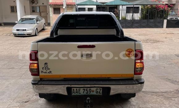 Comprar Usado Toyota Hilux Branco Carro em Maputo em Maputo Comprar Usado Toyota Hilux Branco Carro em Maputo em Maputo