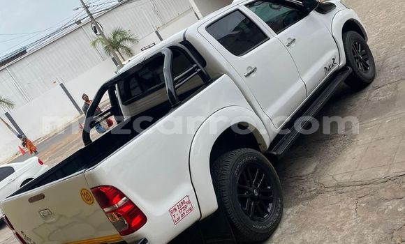 Comprar Usado Toyota Hilux Branco Carro em Maputo em Maputo Comprar Usado Toyota Hilux Branco Carro em Maputo em Maputo