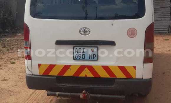 Nunua Ilio tumika Toyota Hiace Nyeupe Gari ndani ya Maputo nchini Maputo