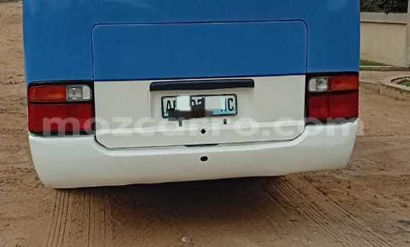 Nunua Ilio tumika Toyota Coaster Bluu Gari ndani ya Maputo nchini Maputo Nunua Ilio tumika Toyota Coaster Bluu Gari ndani ya Maputo nchini Maputo