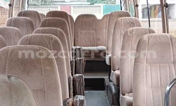 Nunua Ilio tumika Toyota Coaster Bluu Gari ndani ya Maputo nchini Maputo Nunua Ilio tumika Toyota Coaster Bluu Gari ndani ya Maputo nchini Maputo