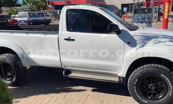 Comprar Usado Toyota Hilux Branco Carro em Maputo em Maputo Comprar Usado Toyota Hilux Branco Carro em Maputo em Maputo