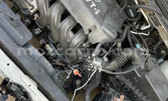 Nunua Ilio tumika Toyota Corolla Fedha Gari ndani ya Maputo nchini Maputo Nunua Ilio tumika Toyota Corolla Fedha Gari ndani ya Maputo nchini Maputo