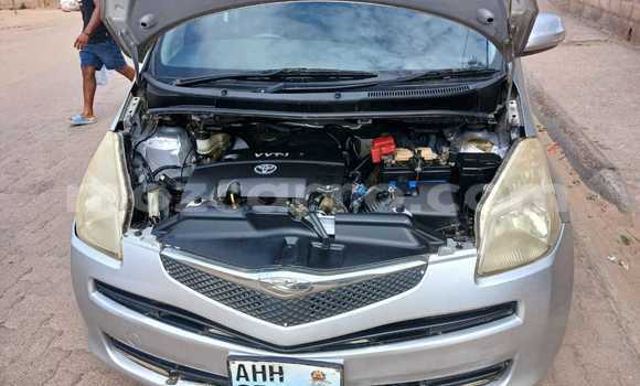 Comprar Usado Toyota Ractis Prata Carro em Maputo em Maputo Comprar Usado Toyota Ractis Prata Carro em Maputo em Maputo