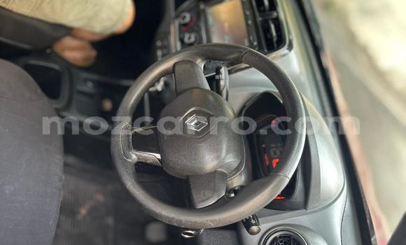 Nunua Ilio tumika Renault KWID Nyekundu Gari ndani ya Maputo nchini Maputo Nunua Ilio tumika Renault KWID Nyekundu Gari ndani ya Maputo nchini Maputo