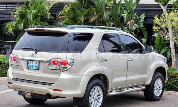 Comprar Usado Toyota Fortuner Castanho Carro em Maputo em Maputo Comprar Usado Toyota Fortuner Castanho Carro em Maputo em Maputo