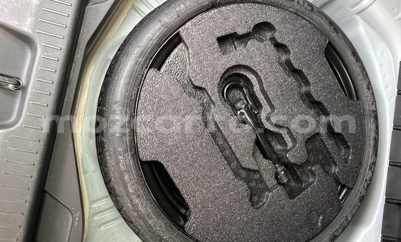 Tenga Tsaru Toyota Ractis Chena Mota in Maputo in Maputo Tenga Tsaru Toyota Ractis Chena Mota in Maputo in Maputo