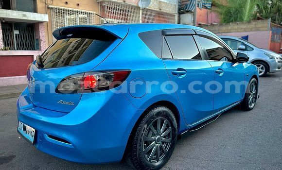 Buy Used Mazda Axela Blue Car in Maputo in Maputo Buy Used Mazda Axela Blue Car in Maputo in Maputo