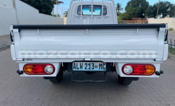 Comprar Novo Hyundai H200 Branco Caminhão em Maputo em Maputo Comprar Novo Hyundai H200 Branco Caminhão em Maputo em Maputo