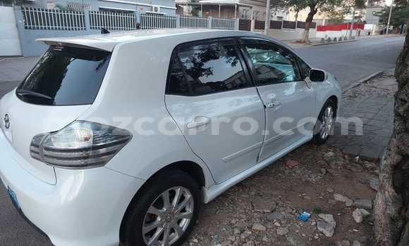 Nunua Ilio tumika Toyota Blade Nyeupe Gari ndani ya Maputo nchini Maputo Nunua Ilio tumika Toyota Blade Nyeupe Gari ndani ya Maputo nchini Maputo