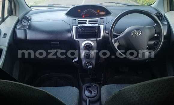 Comprar Usado Toyota Vitz Azul Carro em Maputo em Maputo Comprar Usado Toyota Vitz Azul Carro em Maputo em Maputo