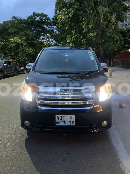 Big with watermark toyota noah maputo maputo 30331