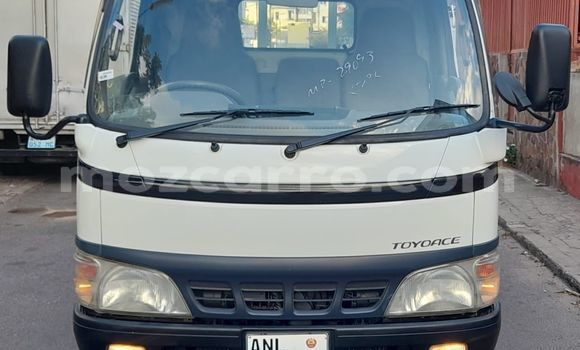 Nunua Ilio tumika Toyota Dyna Nyeupe Gari ndani ya Maputo nchini Maputo Nunua Ilio tumika Toyota Dyna Nyeupe Gari ndani ya Maputo nchini Maputo