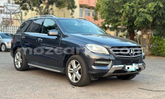 Comprar Usado Mercedes‒Benz ML-Class Preto Carro em Maputo em Maputo Comprar Usado Mercedes‒Benz ML-Class Preto Carro em Maputo em Maputo