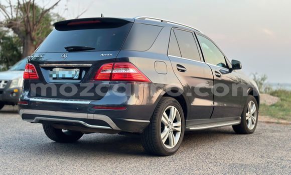 Comprar Usado Mercedes‒Benz ML-Class Preto Carro em Maputo em Maputo Comprar Usado Mercedes‒Benz ML-Class Preto Carro em Maputo em Maputo