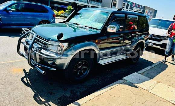 Buy Used Toyota Land Cruiser Prado Green Car in Maputo in Maputo