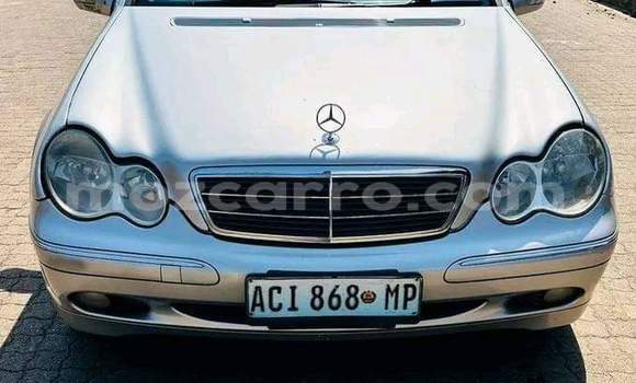 Tenga Tsaru Mercedes-Benz C180 coupe Zvimwe Mota in Maputo in Maputo Tenga Tsaru Mercedes-Benz C180 coupe Zvimwe Mota in Maputo in Maputo