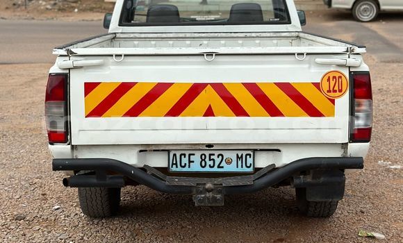 Comprar Usado Nissan Hardbody Branco Carro em Maputo em Maputo Comprar Usado Nissan Hardbody Branco Carro em Maputo em Maputo