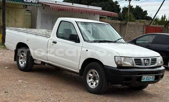 Comprar Usado Nissan Hardbody Branco Carro em Maputo em Maputo Comprar Usado Nissan Hardbody Branco Carro em Maputo em Maputo