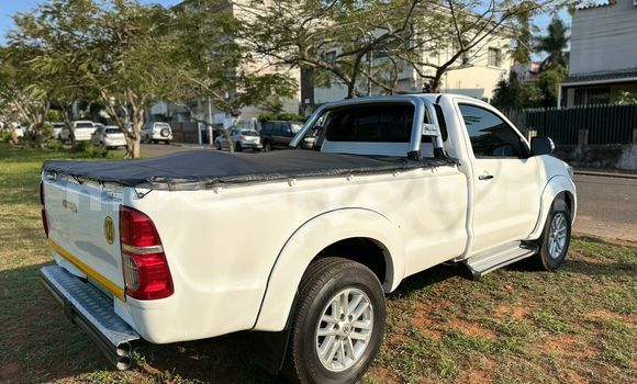 Comprar Usado Toyota Hilux Branco Carro em Maputo em Maputo Comprar Usado Toyota Hilux Branco Carro em Maputo em Maputo