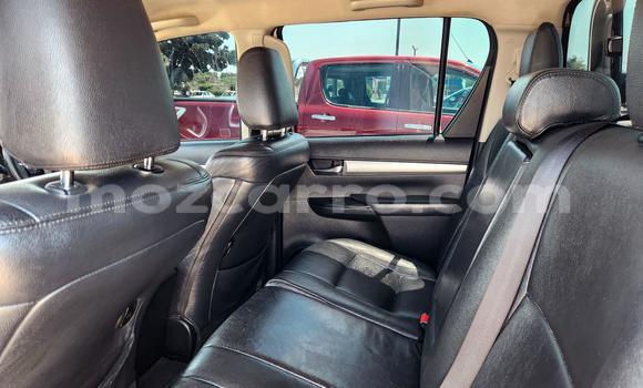 Comprar Usado Toyota Hiluxe Revo Branco Carro em Maputo em Maputo Comprar Usado Toyota Hiluxe Revo Branco Carro em Maputo em Maputo