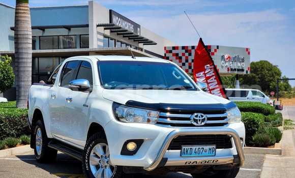 Comprar Usado Toyota Hiluxe Revo Branco Carro em Maputo em Maputo Comprar Usado Toyota Hiluxe Revo Branco Carro em Maputo em Maputo