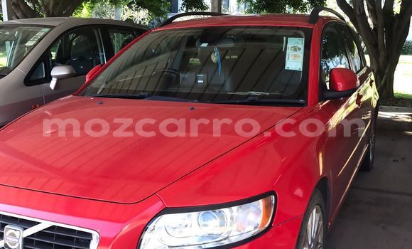 Comprar Usado Volvo V50 Vermelho Carro em Maputo em Maputo Comprar Usado Volvo V50 Vermelho Carro em Maputo em Maputo