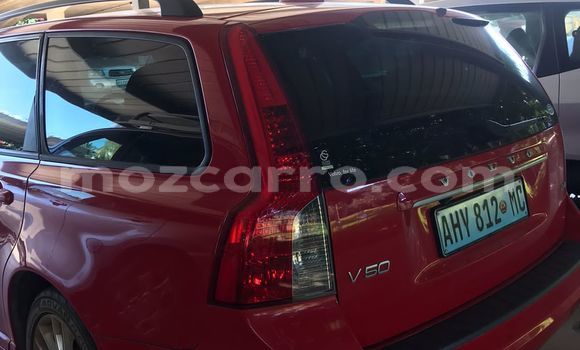 Tenga Tsaru Volvo V50 Tsvuku Mota in Maputo in Maputo Tenga Tsaru Volvo V50 Tsvuku Mota in Maputo in Maputo