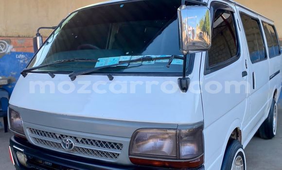 Tenga Tsaru Toyota Hiace Chena Mota in Maputo in Maputo