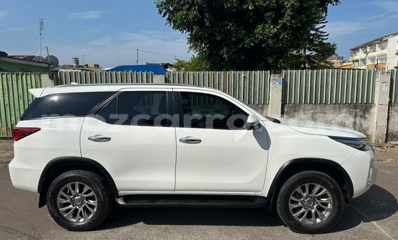 Nunua Ilio tumika Toyota Fortuner Nyeupe Gari ndani ya Maputo nchini Maputo Nunua Ilio tumika Toyota Fortuner Nyeupe Gari ndani ya Maputo nchini Maputo