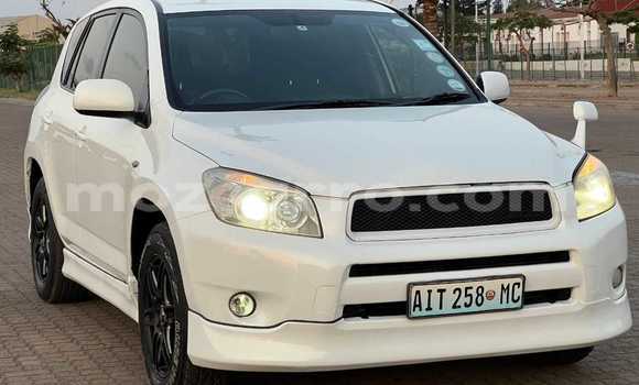 Comprar Usado Toyota RAV4 Branco Carro em Maputo em Maputo Comprar Usado Toyota RAV4 Branco Carro em Maputo em Maputo