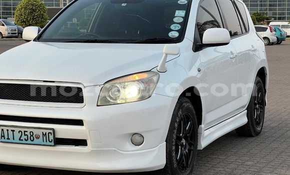 Comprar Usado Toyota RAV4 Branco Carro em Maputo em Maputo Comprar Usado Toyota RAV4 Branco Carro em Maputo em Maputo