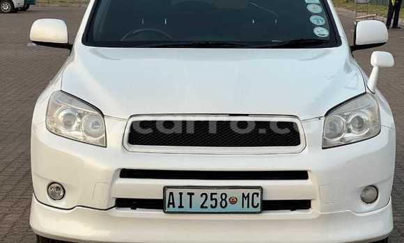 Comprar Usado Toyota RAV4 Branco Carro em Maputo em Maputo Comprar Usado Toyota RAV4 Branco Carro em Maputo em Maputo