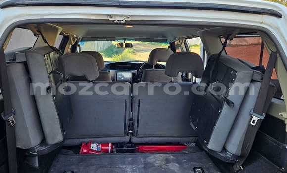 Nunua Ilio tumika Nissan Patrol Nyeupe Gari ndani ya Maputo nchini Maputo Nunua Ilio tumika Nissan Patrol Nyeupe Gari ndani ya Maputo nchini Maputo