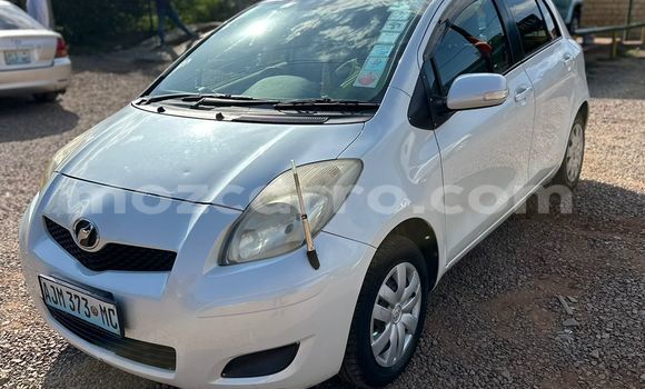 Nunua Ilio tumika Toyota Vitz Nyeupe Gari ndani ya Maputo nchini Maputo Nunua Ilio tumika Toyota Vitz Nyeupe Gari ndani ya Maputo nchini Maputo