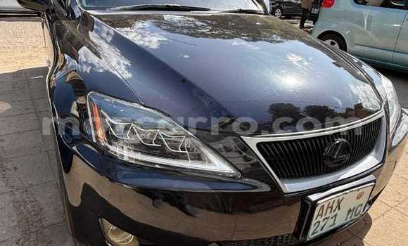 Nunua Ilio tumika Toyota 4Runner Nyeusi Gari ndani ya Maputo nchini Maputo