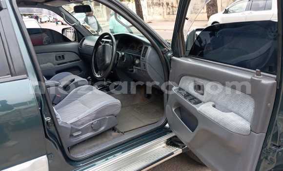 Nunua Ilio tumika Toyota Hilux Surf Kijani Gari ndani ya Maputo nchini Maputo Nunua Ilio tumika Toyota Hilux Surf Kijani Gari ndani ya Maputo nchini Maputo